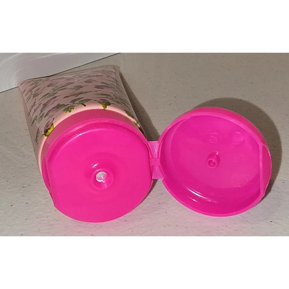 Betsy Johnson Body Lotion 6.7 ML 200ml  Floral  Fragrant New‎ SEALED